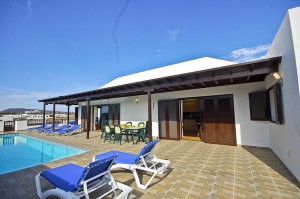 villa to rent in playa blanca lanzarote
