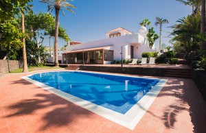 villa for rent in playa de las americas