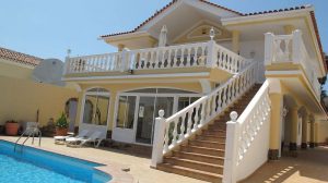 callao salvaje holiday villas