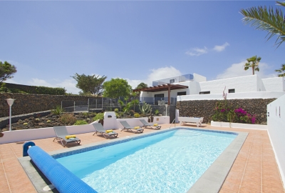 puerto del carmen villa with sea view
