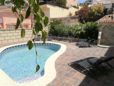 large villas to rent in costa adeje